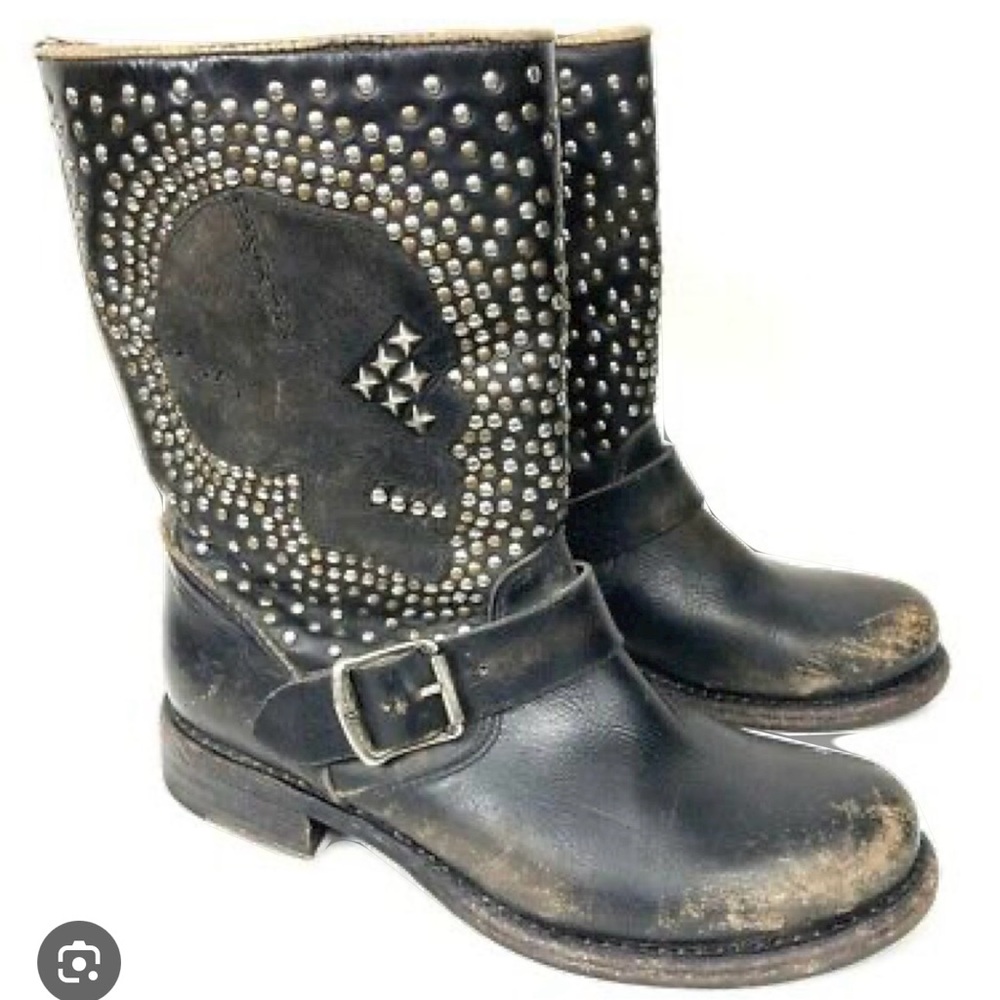 Frye Jenna 💀Women’s 8.5 Distressed Leather Skull Short Pull up Motor Boot